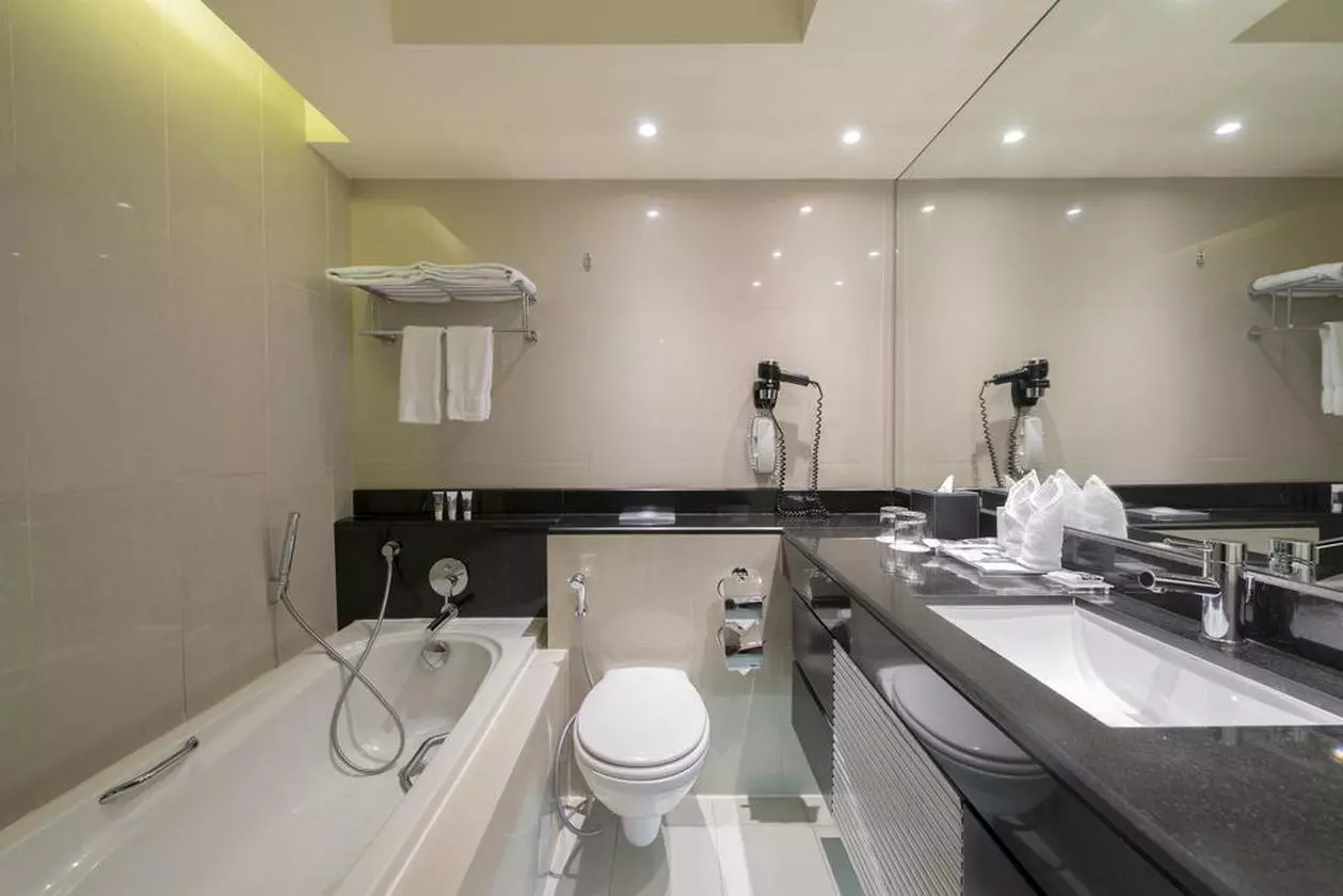 MERCURE_EDIT (17).jpg